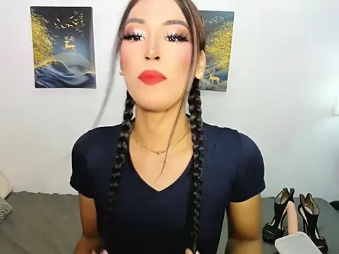 Savanna White online show from 11.12.25