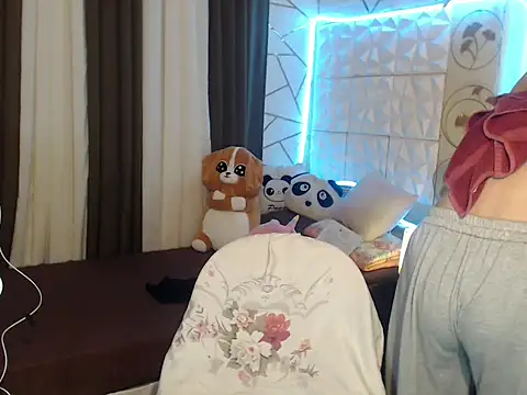 Snapshot of Alluring_Ashley chatting on 04.29.26 Alluring Ashley online show from 04.29.26