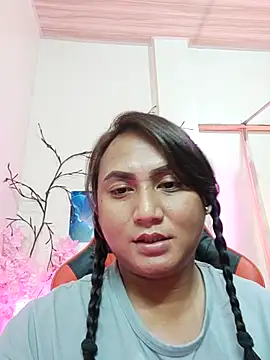 hella queen online show from 01.14.26