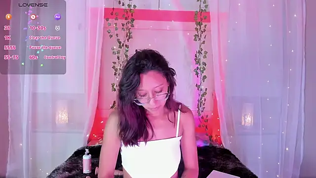 Snapshot of CamiGox chatting on 02.05.26 CamiGox online show from 02.05.26