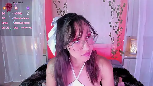 Snapshot of CamiGox chatting on 02.17.26 CamiGox online show from 02.17.26