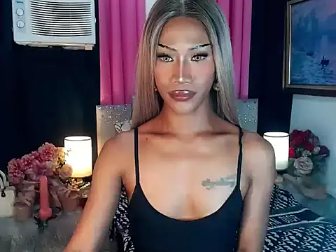 Snapshot of sassylatina chatting on 06.12.26 sassylatina online show from 06.12.26
