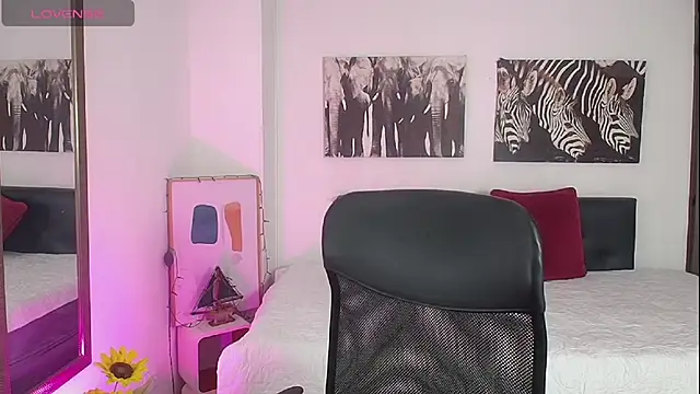 Snapshot of BarbaraGil1 chatting on 09.09.25 BarbaraGil1 online show from 09.09.25