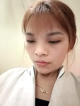 Snapshot of Ocnguyety chatting on 11.22.25 Ocnguyety online show from 11.22.25