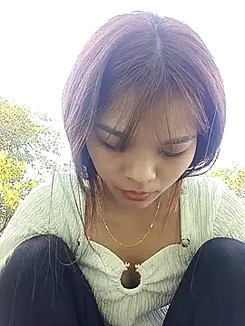 Snapshot of Ocnguyety chatting on 11.25.25 Ocnguyety online show from 11.25.25