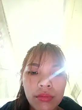 Snapshot of Ocnguyety chatting on 11.28.25 Ocnguyety online show from 11.28.25