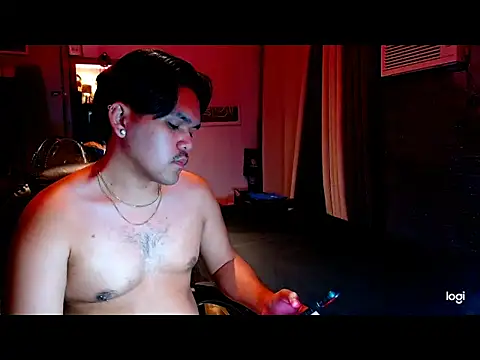 Snapshot of holy_diorxx chatting on 04.16.26 holy diorxx online show from 04.16.26