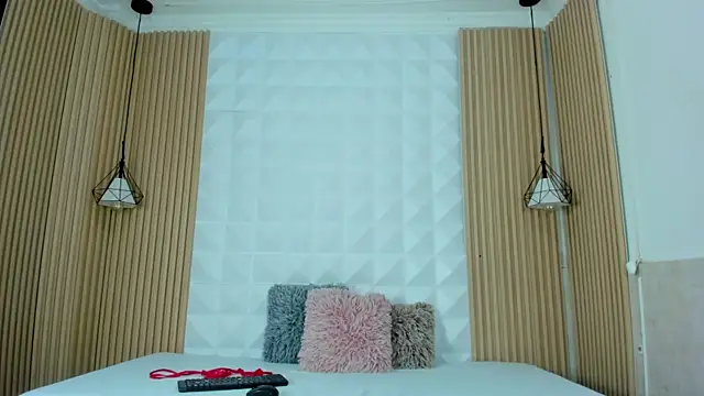 Snapshot of Antonella00_ chatting on 09.13.25 Antonella00 online show from 09.13.25