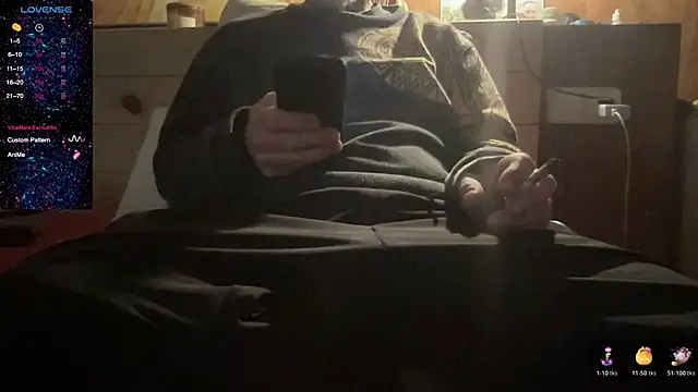 Snapshot of persix3x chatting on 11.23.25 persix3x online show from 11.23.25