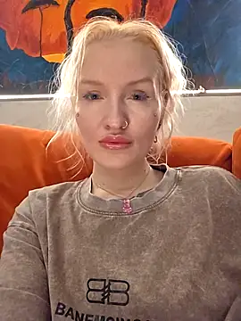 Snapshot of KateMonroe chatting on 04.21.26 KateMonroe online show from 04.21.26