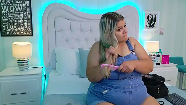 KiimBrooks online show from 11.24.25