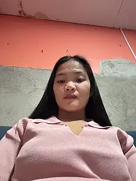 Snapshot of princess_janine chatting on 12.14.25 princess janine online show from 12.14.25