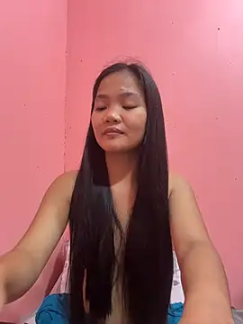 Snapshot of princess_janine chatting on 12.22.25 princess janine online show from 12.22.25