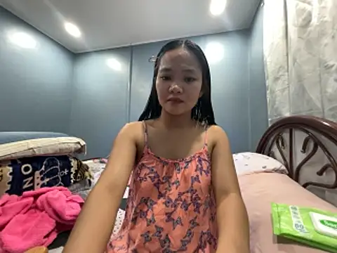 Snapshot of princess_janine chatting on 02.06.26 princess janine online show from 02.06.26