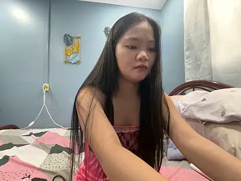 Snapshot of princess_janine chatting on 02.13.26 princess janine online show from 02.13.26