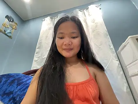 Snapshot of princess_janine chatting on 02.15.26 princess janine online show from 02.15.26