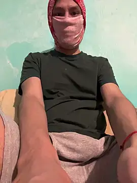 Skinny Longhair online show from 04.14.26