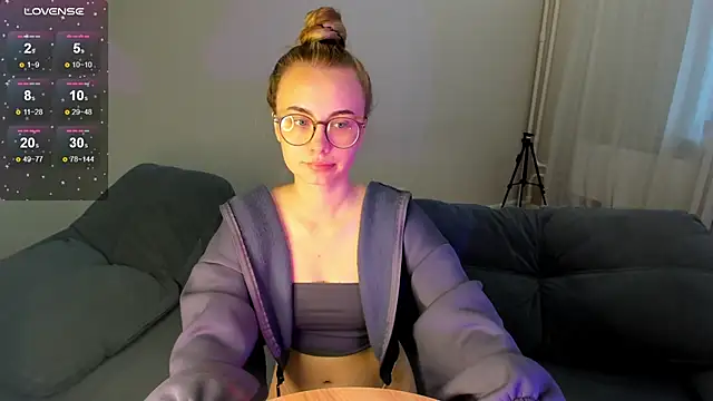 MewStella online show from 10.02.25