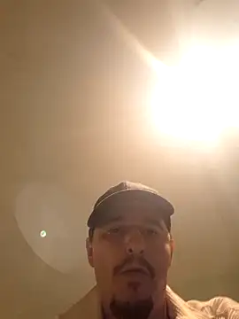 Snapshot of hugecock4u1990 chatting on 09.08.25 hugecock4u1990 online show from 09.08.25