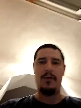 Snapshot of hugecock4u1990 chatting on 09.21.25 hugecock4u1990 online show from 09.21.25