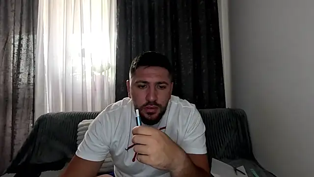 Gold Alpha Boy online show from 09.13.25