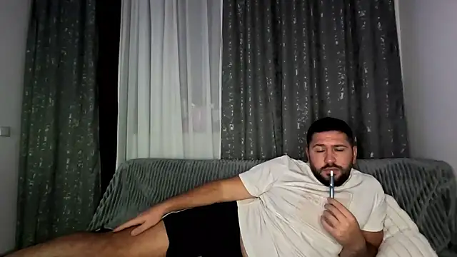 Gold Alpha Boy online show from 10.01.25