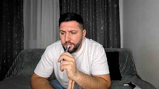 Gold Alpha Boy online show from 11.08.25