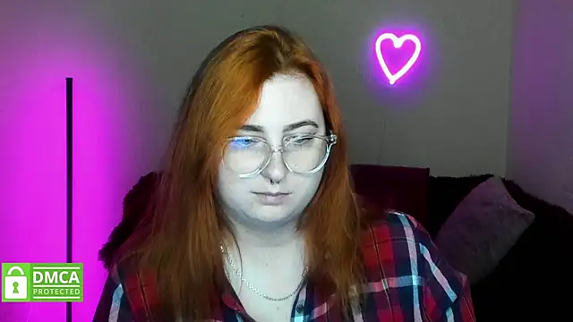 Snapshot of Alicia_love00 chatting on 10.09.25 Alicia love00 online show from 10.09.25