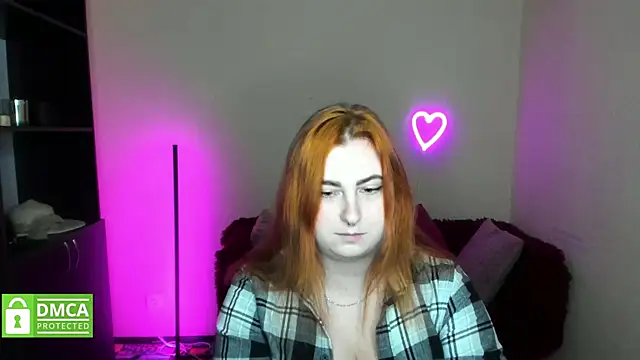 Snapshot of Alicia_love00 chatting on 10.20.25 Alicia love00 online show from 10.20.25