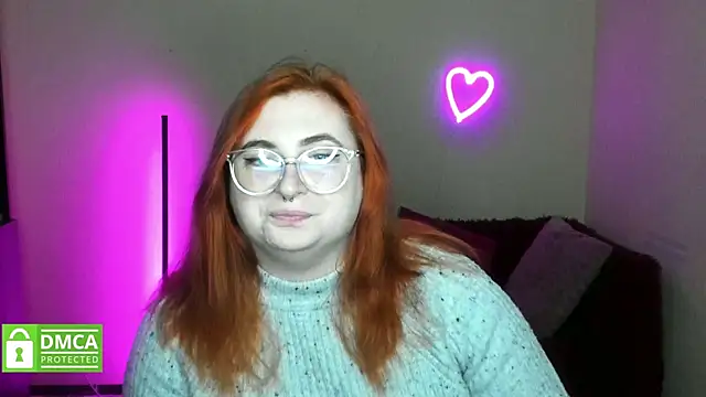 Snapshot of Alicia_love00 chatting on 11.07.25 Alicia love00 online show from 11.07.25