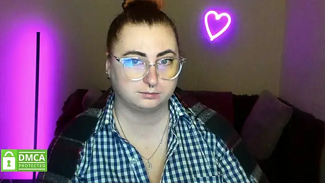 Snapshot of Alicia_love00 chatting on 11.25.25 Alicia love00 online show from 11.25.25