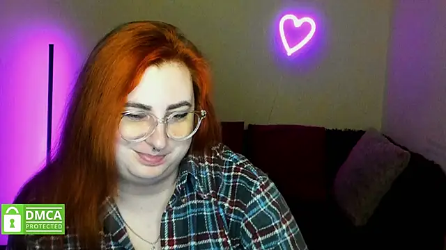 Snapshot of Alicia_love00 chatting on 11.28.25 Alicia love00 online show from 11.28.25