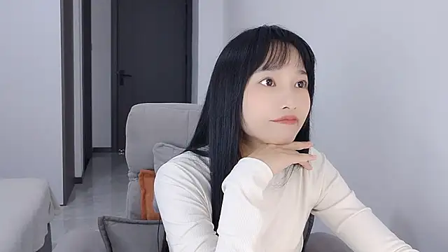 Snapshot of Lisa-3333 chatting on 11.04.25 Lisa-3333 online show from 11.04.25