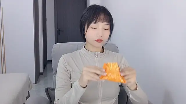 Snapshot of Lisa-3333 chatting on 11.09.25 Lisa-3333 online show from 11.09.25