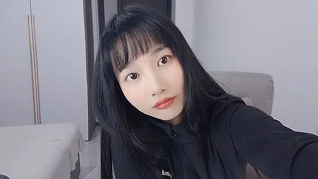 Snapshot of Lisa-3333 chatting on 11.10.25 Lisa-3333 online show from 11.10.25