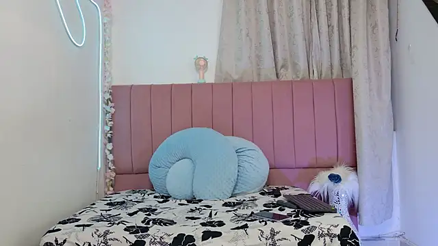 sukilove18 online show from 09.19.25