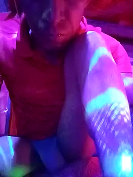 Snapshot of Oaxhot chatting on 11.04.25 Oaxhot online show from 11.04.25