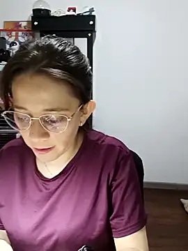 Isabella5 Brown  online show from 11.26.25