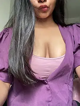 Snapshot of luv_johrrra chatting on 07.17.26 luv johrrra online show from 07.17.26