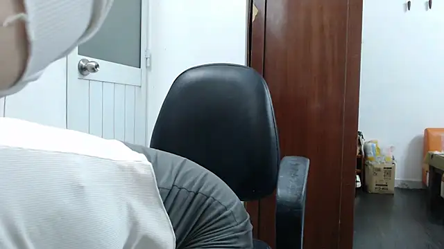 youngmin 09 online show from 02.03.26