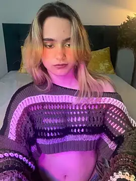 Snapshot of Chloe_Ravens chatting on 09.12.25 Chloe Ravens online show from 09.12.25