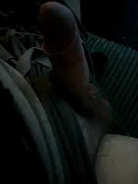 Snapshot of Beast2390@xh chatting on 11.08.25 Beast2390xh online show from 11.08.25