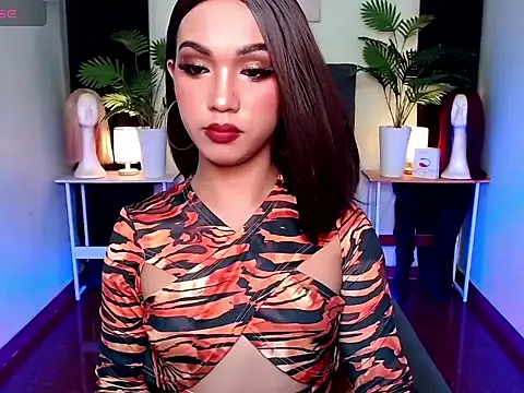 Snapshot of UrasianBIGcock696 chatting on 10.04.25 UrasianBIGcock696 online show from 10.04.25