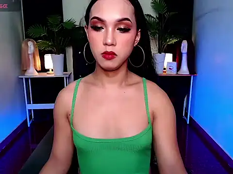 Snapshot of UrasianBIGcock696 chatting on 10.07.25 UrasianBIGcock696 online show from 10.07.25