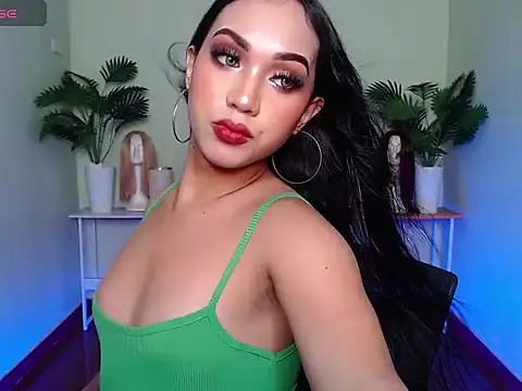 Snapshot of UrasianBIGcock696 chatting on 10.09.25 UrasianBIGcock696 online show from 10.09.25