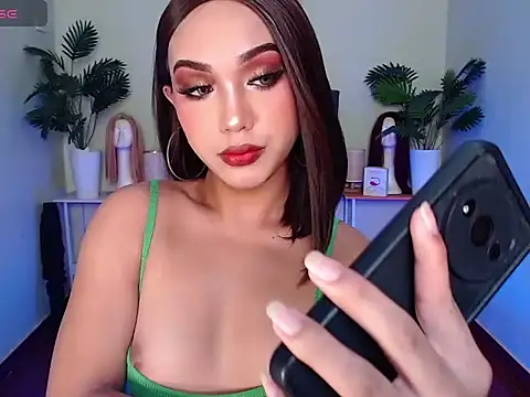 Snapshot of UrasianBIGcock696 chatting on 10.12.25 UrasianBIGcock696 online show from 10.12.25