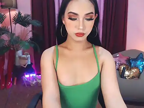 Snapshot of UrasianBIGcock696 chatting on 10.18.25 UrasianBIGcock696 online show from 10.18.25