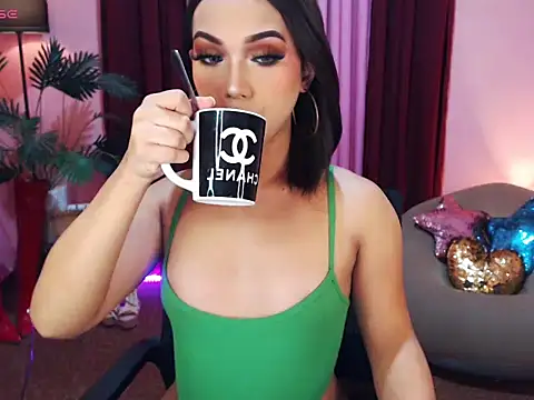 Snapshot of UrasianBIGcock696 chatting on 10.22.25 UrasianBIGcock696 online show from 10.22.25