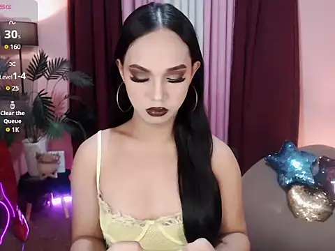 Snapshot of UrasianBIGcock696 chatting on 11.06.25 UrasianBIGcock696 online show from 11.06.25