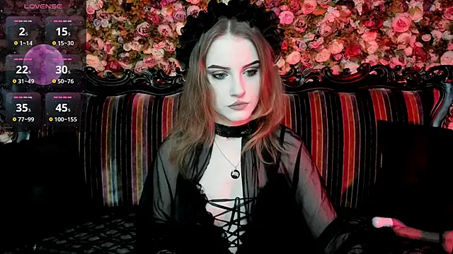 Snapshot of EllieMori chatting on 11.30.25 EllieMori online show from 11.30.25